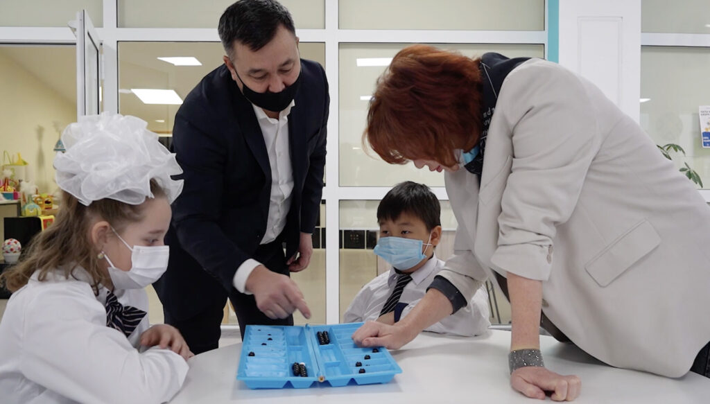 Образовательная экспедиция СОТ в Республику Казахстан: народная логическая игра тогуз коргоол