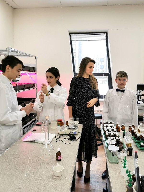 Образовательная экспедиция СОТ в Республику Татарстан: практический урок химии в Лицее Иннополис